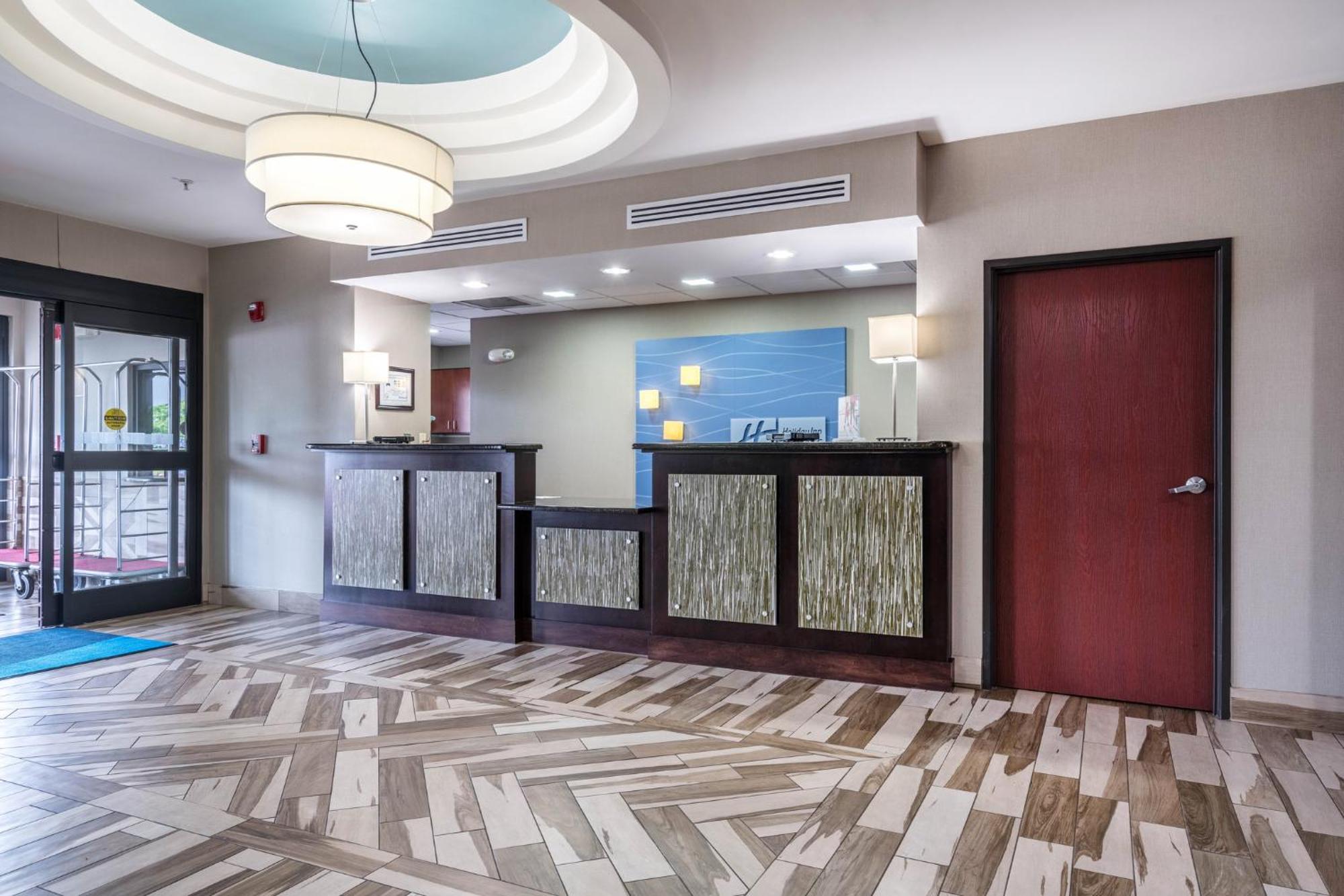 Holiday Inn Express & Suites Roanoke Rapids By Ihg Экстерьер фото